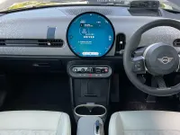 Usado Mini Cooper Hatch 113 kW (154 HP) 2025 Cinzento Citadino