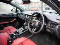 Used Porsche Macan 261 HP (191 kW) 2026 Black SUV