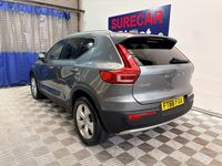 Usado Volvo XC40 Momentum 150 HP (110 kW) 2019 Cinzento SUV