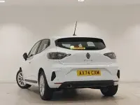 Used Renault Clio Evolution 90 HP (66 kW) 2024 White Hatchback