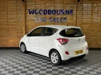 Used Hyundai i10 SE 67 HP (49 kW) 2015 White Hatchback