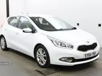 Używany Kia Ceed 128 KM (94 kW) 2014 Biały Hatchback