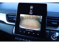 Used Renault Captur 158 HP (116 kW) 2021 Arctic white with diamond black roof SUV