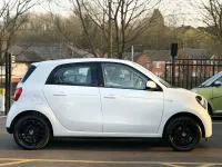 Used Smart ForFour Prime 71 HP (52 kW) 2015 White Hatchback