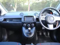 Used Mazda 2 Edition 84 HP (61 kW) 2012 White Hatchback