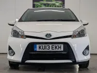Used Toyota Yaris T4 100 HP (73 kW) 2013 White Hatchback