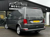 Begagnad VW Transporter Highline 204 HK (150 kW) 2021 Grå Van
