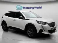 Używany Peugeot e-2008 Active+ 100 kW (136 KM) 2022 SUV