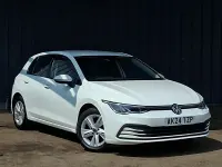 Used VW Golf VIII Life 150 HP (110 kW) 2024 White Hatchback