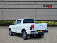 Used Toyota HiLux 150 HP (110 kW) 2020 White Pickup