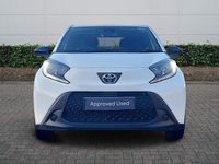 Used Toyota Aygo X PURE 72 HP (52 kW) 2024 White SUV