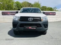 Used Toyota HiLux Active 150 HP (110 kW) 2017 White Pickup