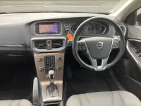 Begagnad Volvo V40 Plus 2019 Grå Halvkombi