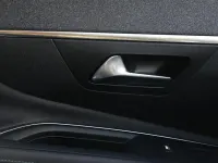 Second-hand Peugeot 3008 Allure Premium 131 CP (96 kW) 2022 Roșu SUV