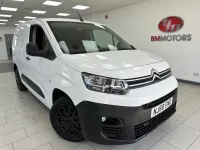 Used Citroën Berlingo Start 100 HP (73 kW) 2019 White MPV
