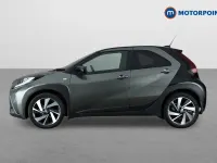 Usado Toyota Aygo X 2022 Verde SUV