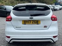 Used Ford Focus ST-Line 140 HP (102 kW) 2018 White Hatchback