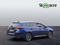 Used Toyota Auris Hybrid Sport 134 HP (98 kW) 2016 Blue Estate