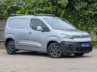 Usado Citroën Berlingo 100 HP (73 kW) 2020 Cinzento Monovolume