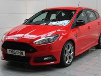 Used Ford Focus ST 185 HP (136 kW) 2015 Red Hatchback