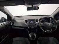 Used Hyundai i10 SE 66 HP (48 kW) 2017 Black Hatchback