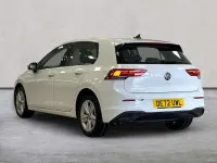 Używany VW Golf VIII S 150 KM (110 kW) 2022 Biały Hatchback