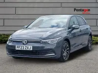 Usado VW Golf VIII Edition 128 HP (94 kW) 2023 Cinzento Citadino