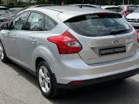 Used Ford Focus Zetec 105 HP (77 kW) 2012 Silver metallic Hatchback