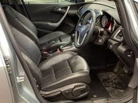 Used Vauxhall Astra Elite 115 HP (84 kW) 2014 Silver Hatchback