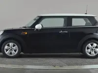 Begagnad Mini Cooper 136 HK (100 kW) 2018 Svart Halvkombi