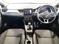Second-hand Renault Captur Iconic 100 CP (73 kW) 2020 Portocaliu SUV