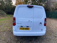 Used Citroën Berlingo 130 HP (95 kW) 2019 Frozen white MPV