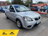 Used Kia Rio 109 HP (80 kW) 2011 Silver Hatchback