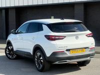 Used Vauxhall Grandland X Sport 2018 White SUV