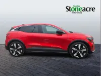 Used Renault Megane E-Tech Komfort 160 kW (218 HP) 2024 Red Hatchback