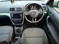 Used Skoda Yeti Outdoor SE 108 HP (79 kW) 2016 Grey SUV