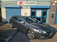 Usado Volvo V60 R-Design 115 HP (84 kW) 2015 Cinzento Carrinha