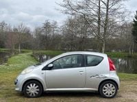 Used Peugeot 107 68 HP (50 kW) 2005 Silver Hatchback