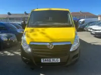Used Vauxhall Movano 136 HP (100 kW) 2016 Yellow MPV