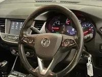 Used Vauxhall Crossland X S 110 HP (80 kW) 2019 White SUV