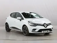 Used Renault Clio Dynamique 90 HP (66 kW) 2017 White Hatchback