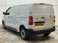 Used Peugeot Expert Premium 102 HP (75 kW) 2023 White Van