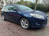 Used Ford Focus Zetec 2011 Blue Estate