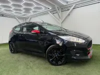 Second-hand Ford Fiesta Zetec 140 CP (102 kW) 2015 Negru Hatchback