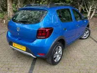 Begagnad Dacia Sandero Essentiel 90 HK (66 kW) 2020 Blå Halvkombi