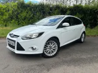 Usado Ford Focus Zetec 115 HP (84 kW) 2012 Branco Citadino
