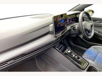 Used VW Golf VIII R 333 HP (244 kW) 2025 Lapiz blue Hatchback