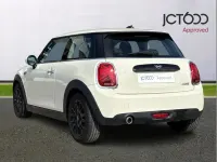 Used Mini Cooper Classic 134 HP (98 kW) 2019 White Hatchback