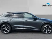 Second-hand Audi e-tron Black Edition 300 kW (408 CP) 2021 Gri SUV