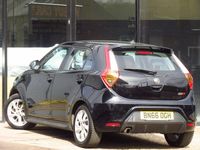 Used MG MG3 106 HP (77 kW) 2016 Black Hatchback